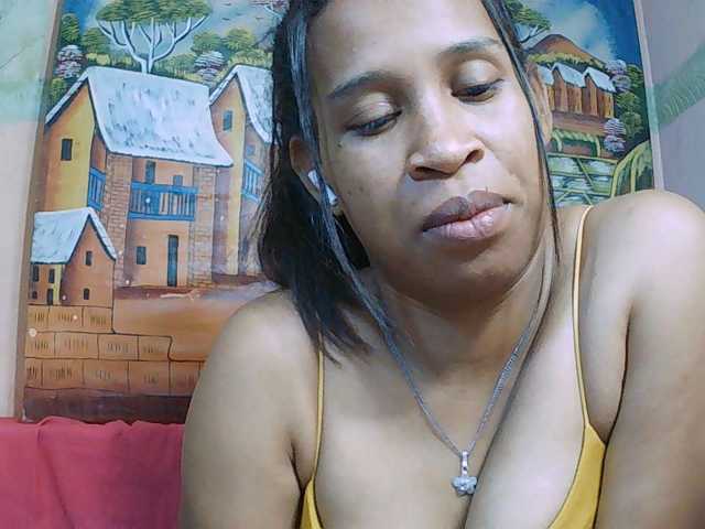 Rsylvia1 live cam on BongaCams