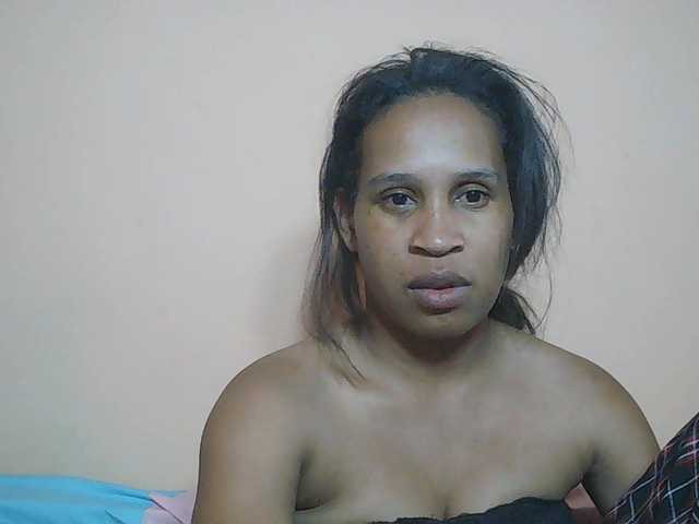 Rsylvia1 live cam on BongaCams