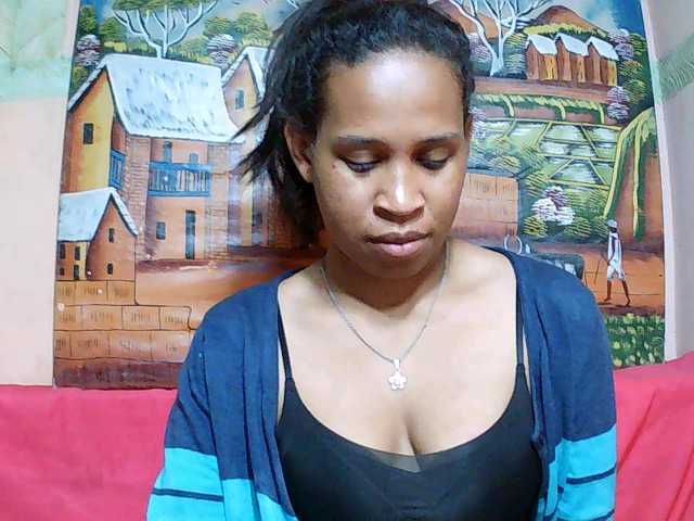 Rsylvia1 live cam on BongaCams