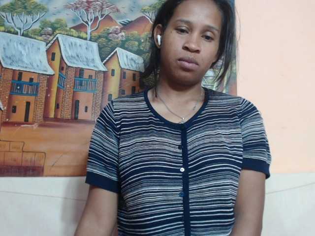 Rsylvia1 live cam on BongaCams