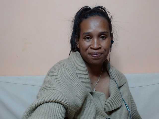 Rsylvia1 live cam on BongaCams
