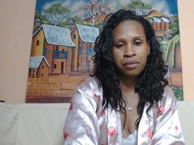 Rsylvia1 live cam on BongaCams