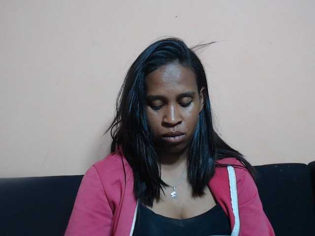 Rsylvia1 live cam on BongaCams