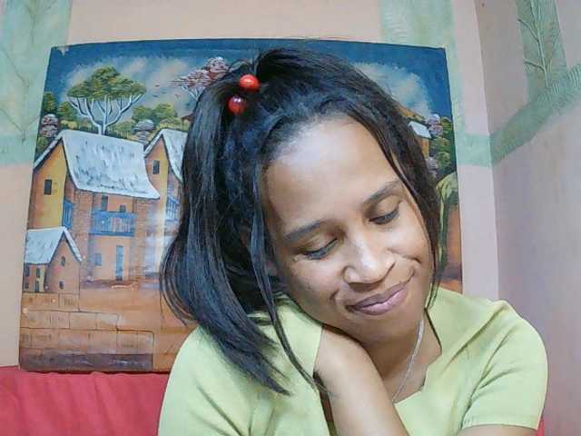 Rsylvia1 live cam on BongaCams