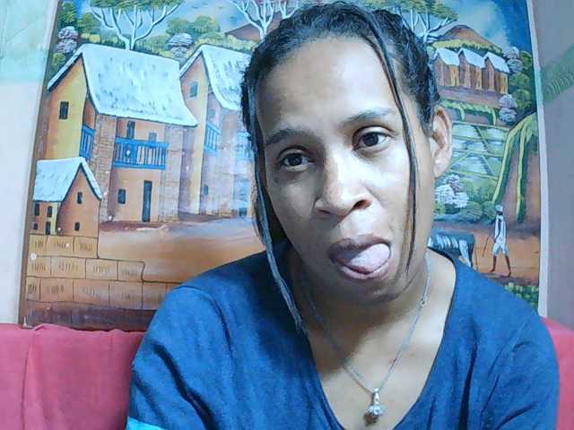 Rsylvia1 live cam on BongaCams
