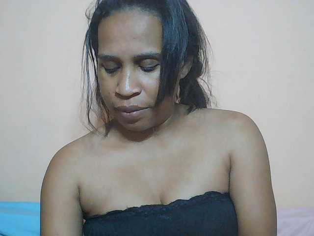 Rsylvia1 live cam on BongaCams