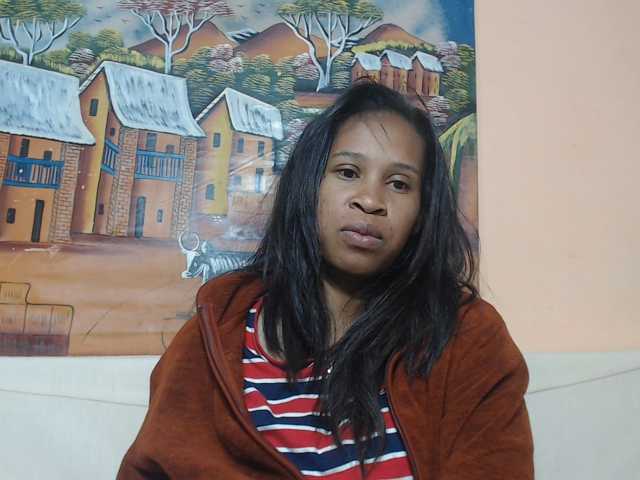 Rsylvia1, en directo ahora en BongaCams