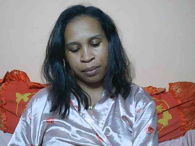 Rsylvia1 Live Webcam on BongaCams