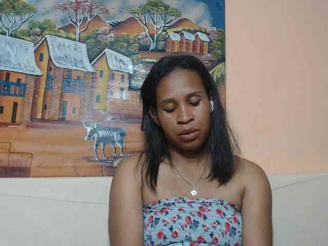 Rsylvia1 Live Webcam on BongaCams
