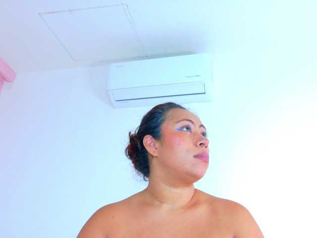 SeleneGibson live cam on BongaCams