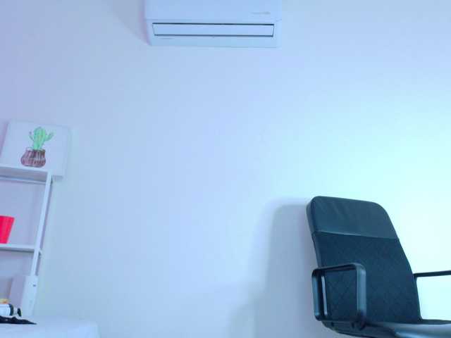 SeleneGibson live cam preview
