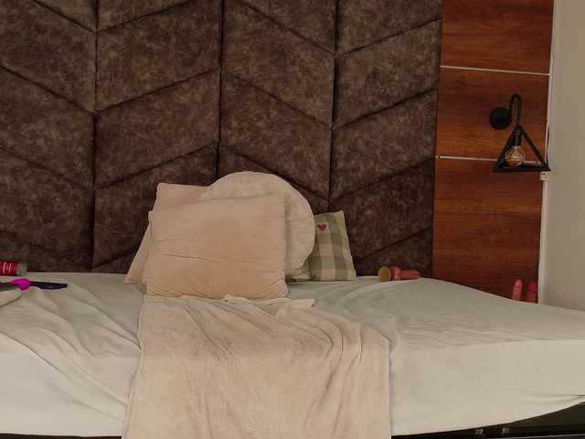 SeleneGibson live cam on BongaCams