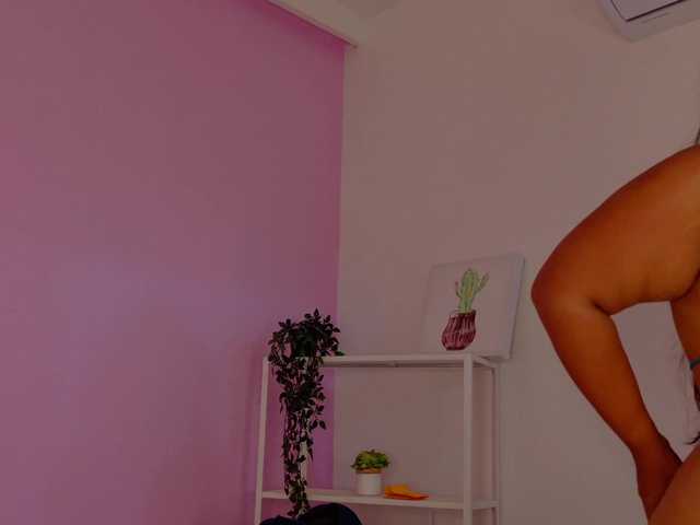 SeleneGibson live cam on BongaCams