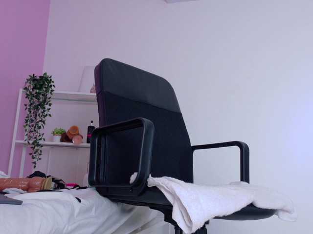 SeleneGibson live cam on BongaCams