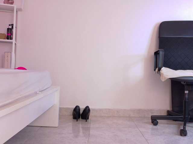 SeleneGibson live cam on BongaCams