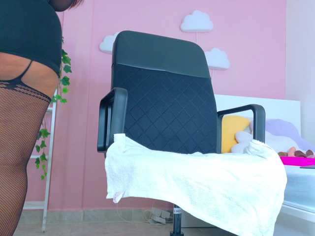 SeleneGibson live cam on BongaCams