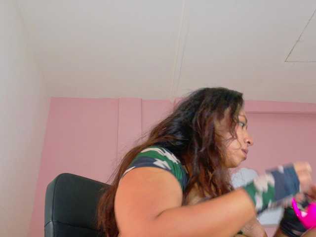 selenegibson live sex show