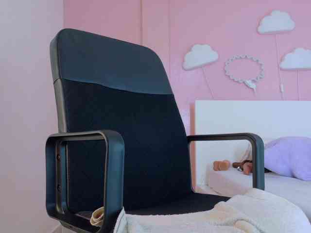 SeleneGibson webcam