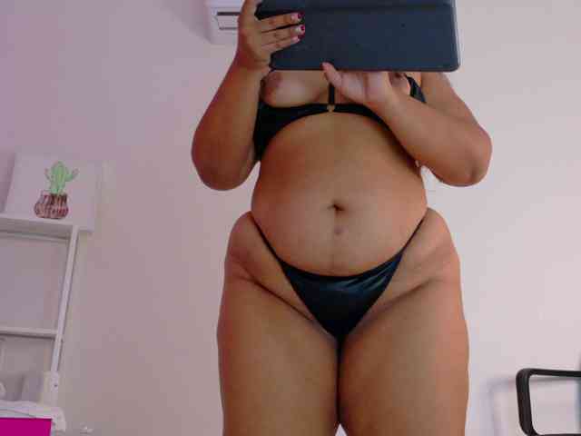 SeleneGibson webcam