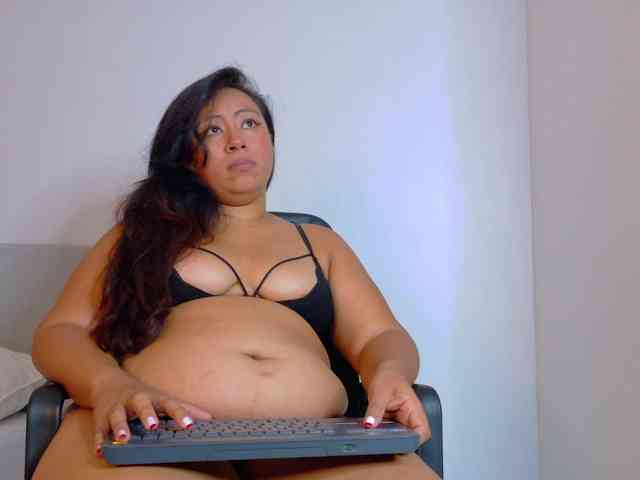 SeleneGibson webcam