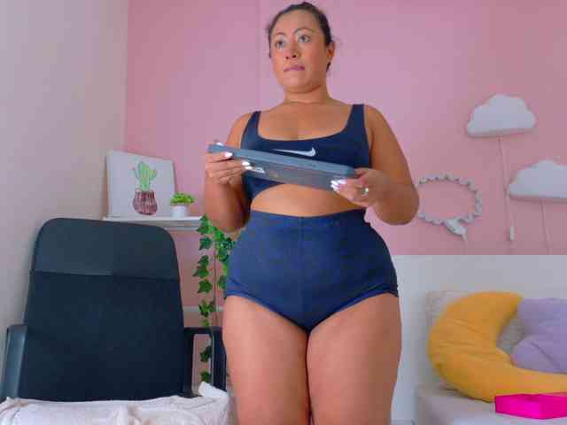 SeleneGibson webcam