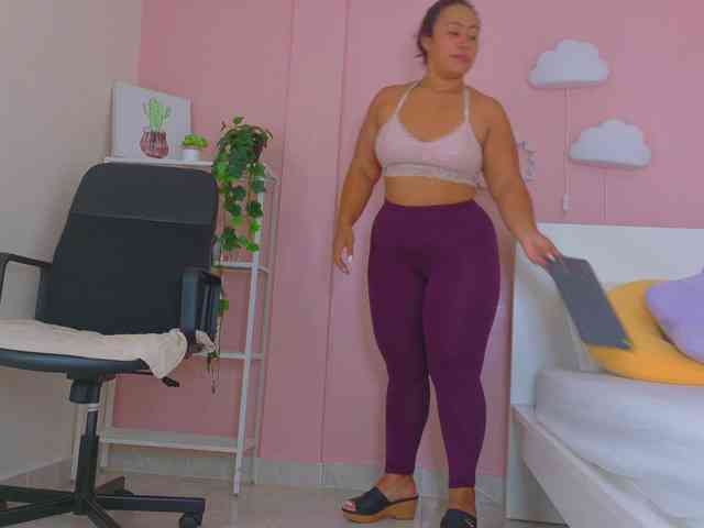 SeleneGibson webcam