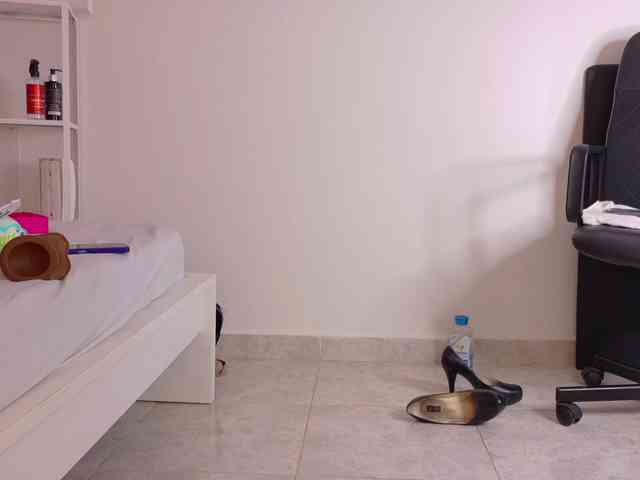 SeleneGibson webcam
