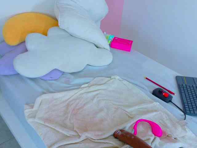 SeleneGibson webcam