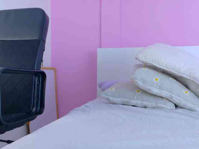 SeleneGibson webcam