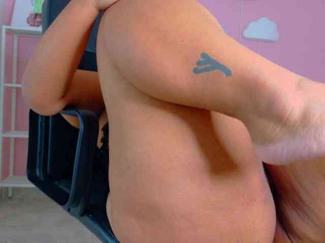 SeleneGibson webcam