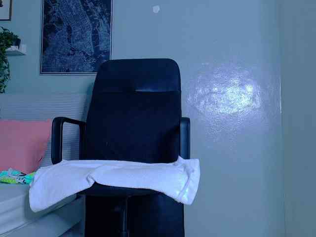 SeleneGibson webcam