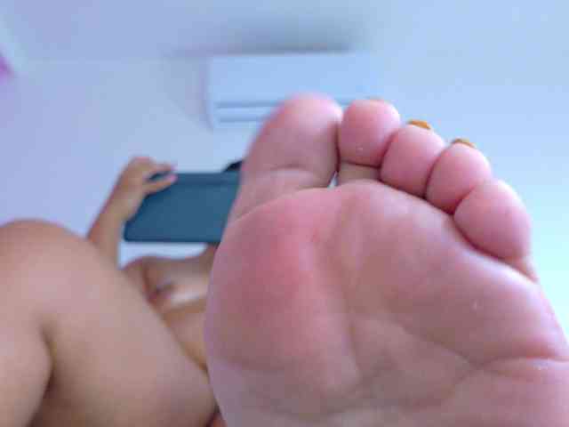 SeleneGibson webcam