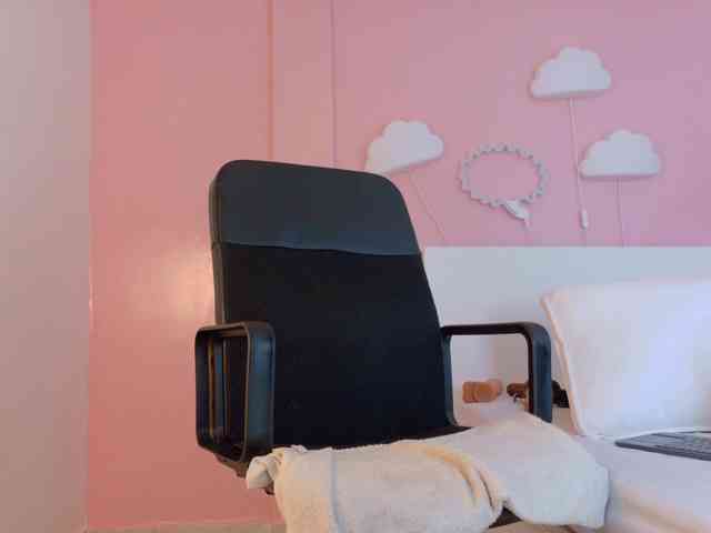 SeleneGibson webcam