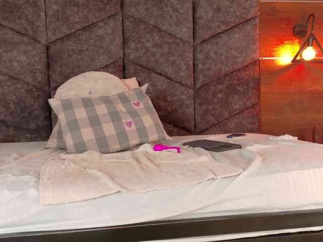 SeleneGibson webcam