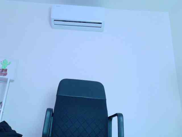 SeleneGibson webcam