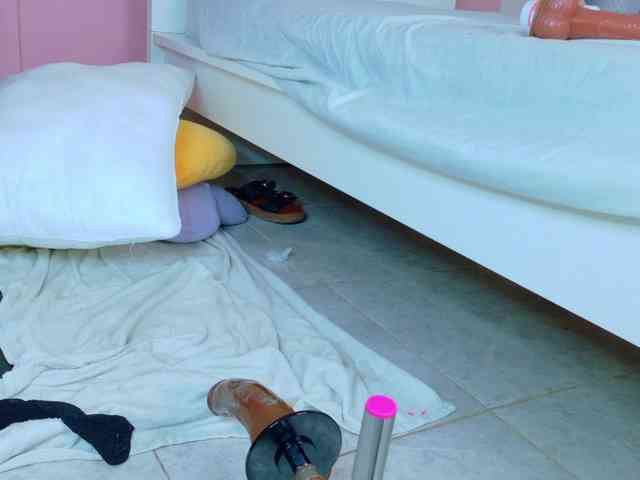 SeleneGibson webcam