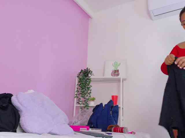 SeleneGibson webcam