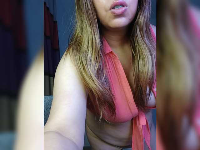 Vanedancex live cam on BongaCams
