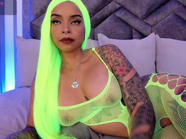 cocodamore live cam on BongaCams