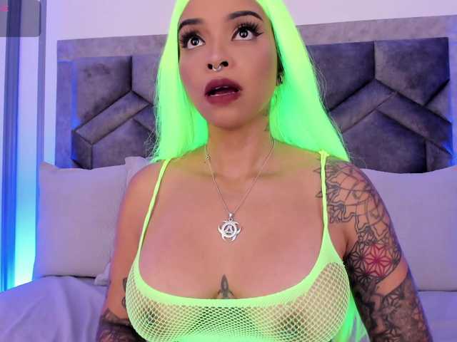 cocodamore live cam on BongaCams