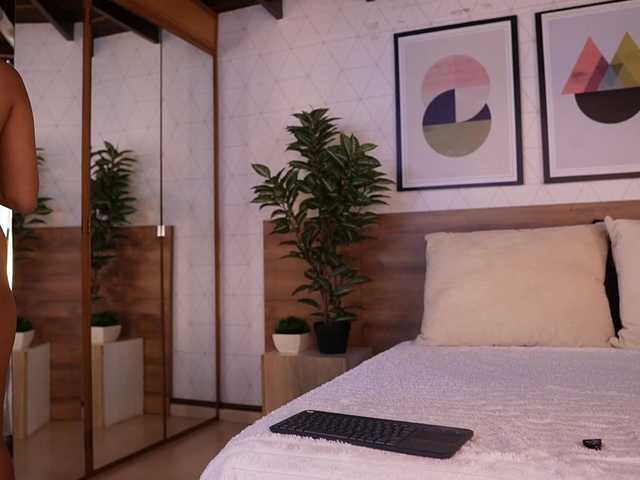 VictoriaShelby's BongaCams show and profile