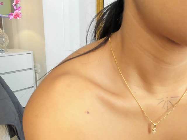 NaylaGrey live cam on BongaCams