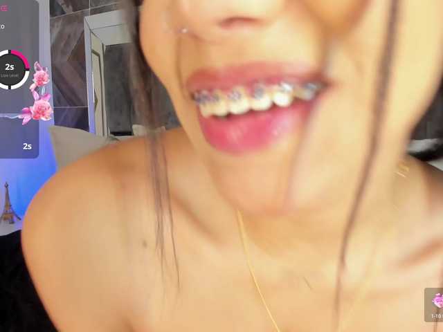 NaylaGrey live cam on BongaCams