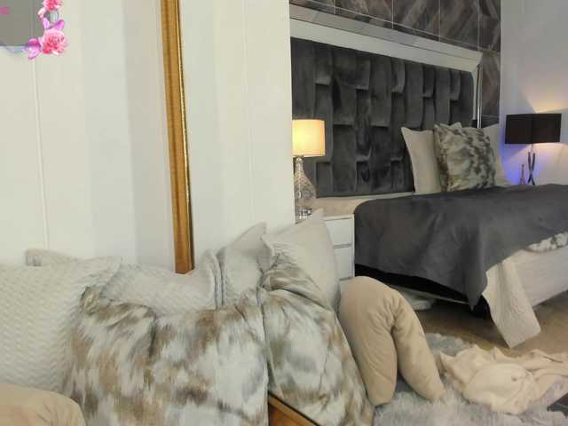 NaylaGrey live cam on BongaCams
