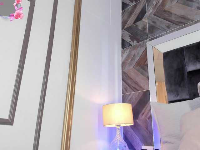 NaylaGrey live cam on BongaCams