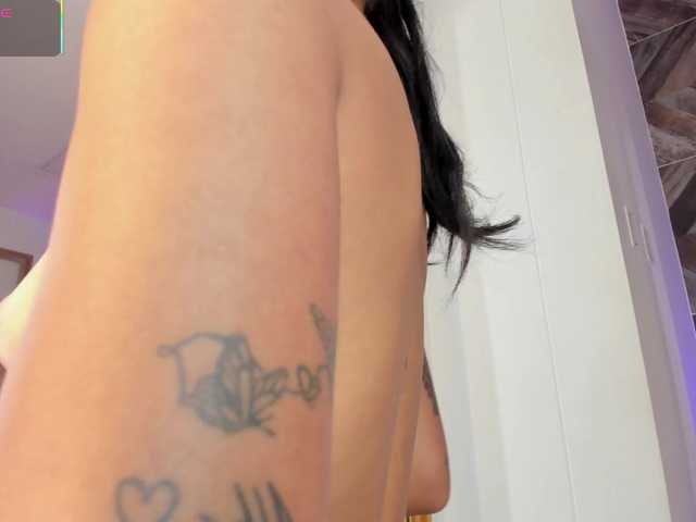NaylaGrey live cam on BongaCams