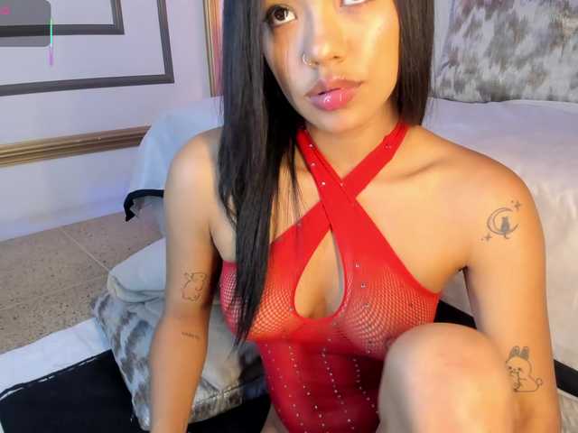 NaylaGrey live cam on BongaCams
