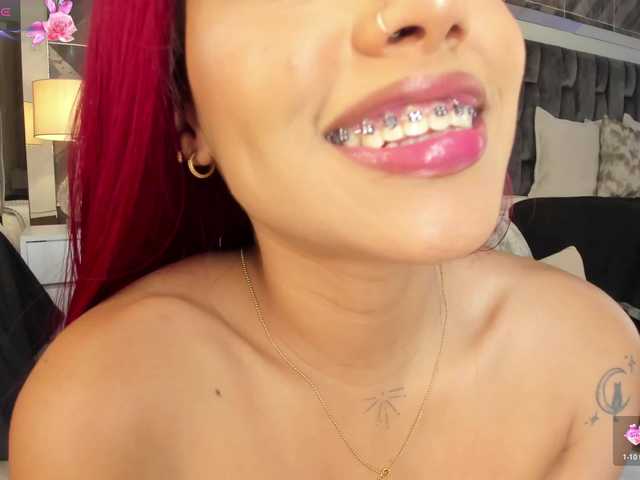 NaylaGrey live cam on BongaCams