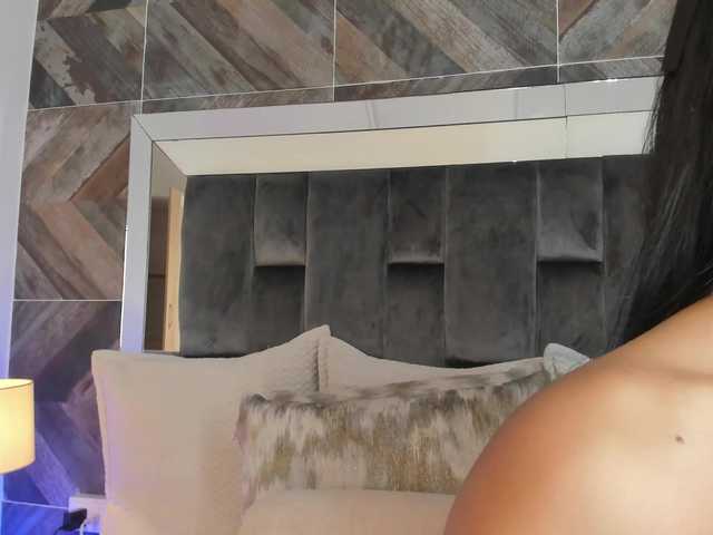 NaylaGrey live webcam show