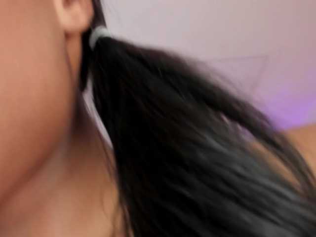 NaylaGrey live cam on BongaCams